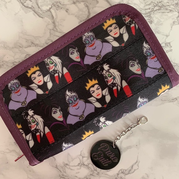 harveys disney wallet